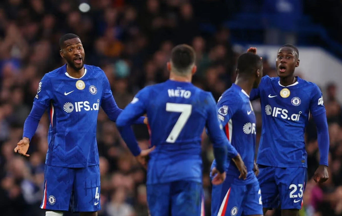 Chelsea sẽ phải xuống hạng ở mùa giải vừa qua nếu án phạt trừ điểm được thực hiện (Ảnh: Getty)