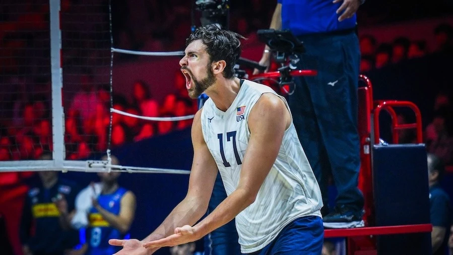 Jake Hanes ghi 6 điểm ace, Mỹ loại nhà vô địch thế giới Ý tại VNL 2026