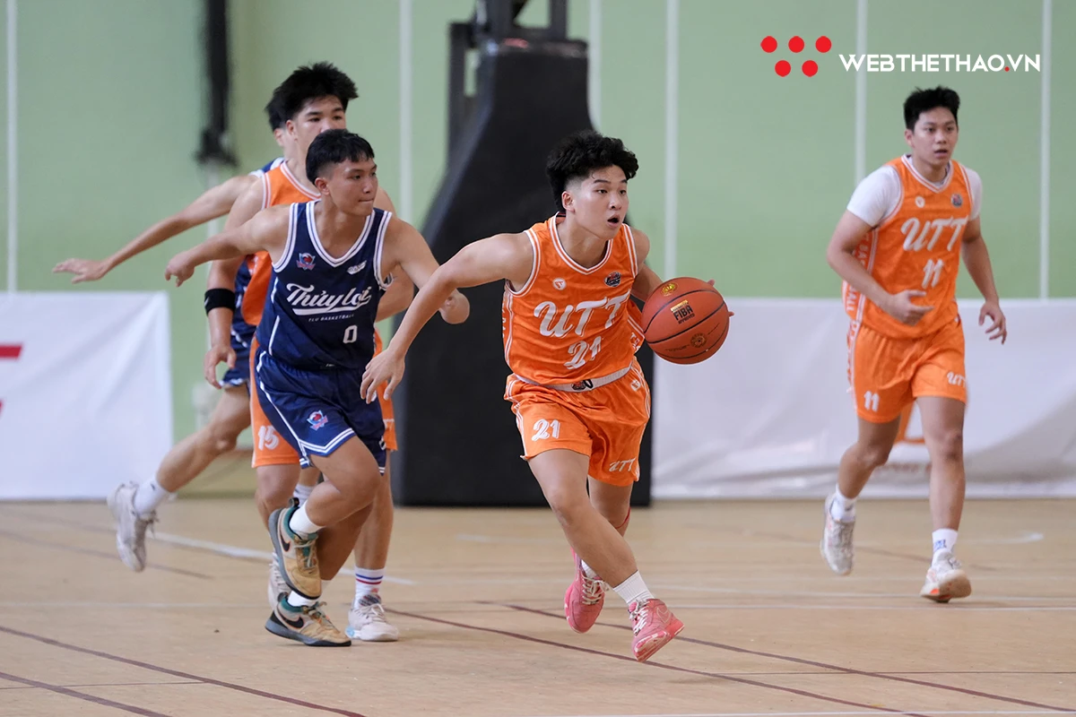 Bóng rổ FIBA Approved Stepback tại Giải Bóng rổ Sinh viên toàn quốc 2026. Ảnh: Trung Kiên