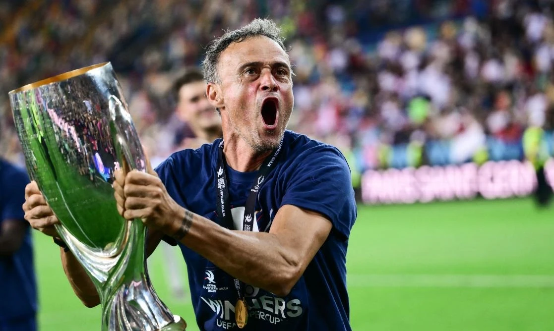 Luis Enrique cùng PSG hai lần vô địch Champions League (Ảnh: RLT Info)