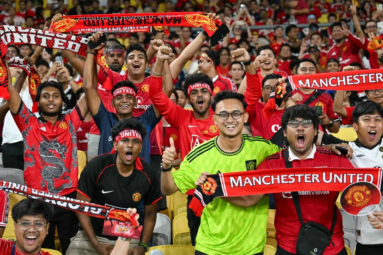 Người hâm mộ Đông Nam Á rất yêu thích các đội bóng Anh như MU, Arsenal, Liverpool, Chelsea (Ảnh: Getty Images)