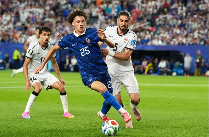 Akliouche là một lựa chọn tấn công tốt cho cánh phải của PSG (Ảnh: So Foot)