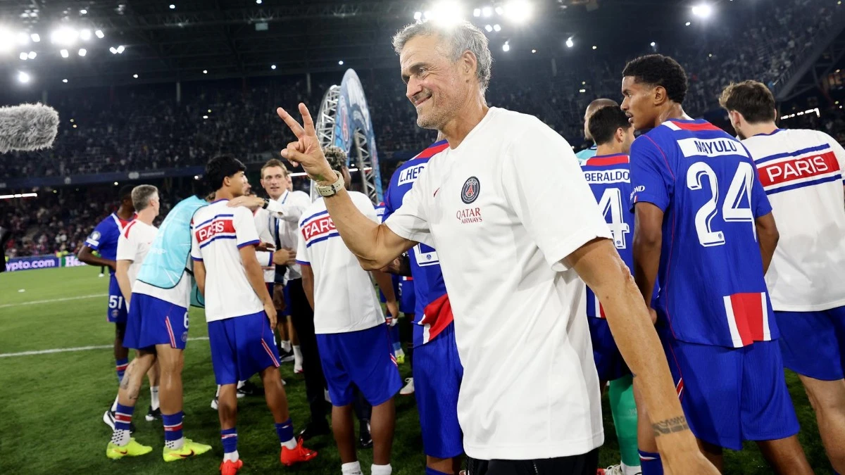 Luis Enrique tận hưởng chức vô địch Siêu cúp và vạch ra lộ trình cho tương lai