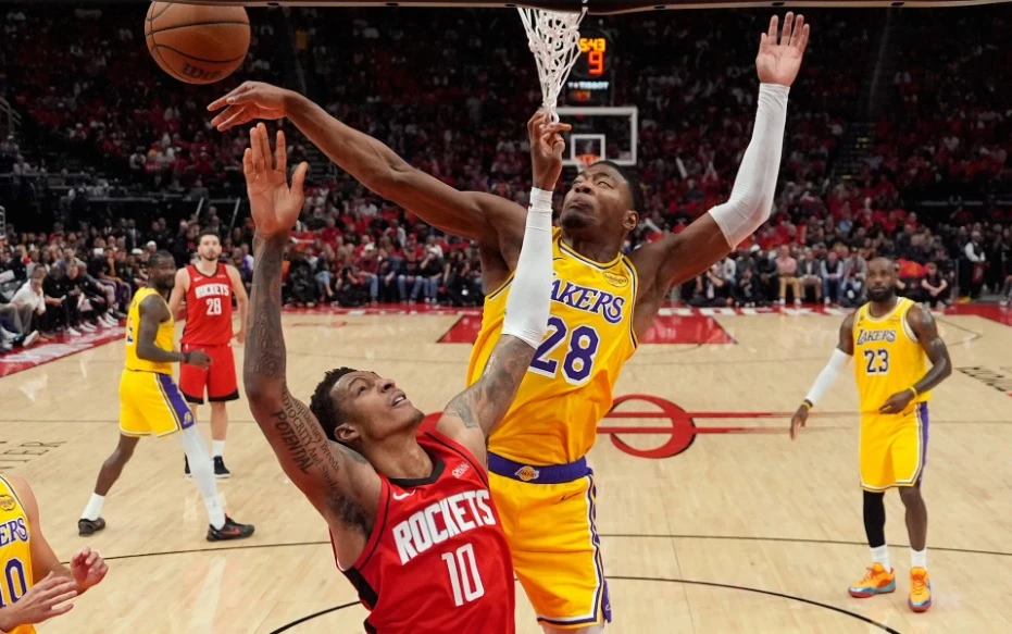 Los Angeles Lakers sẽ được bán lần thứ hai trong vòng 14 tháng (Ảnh: AP)