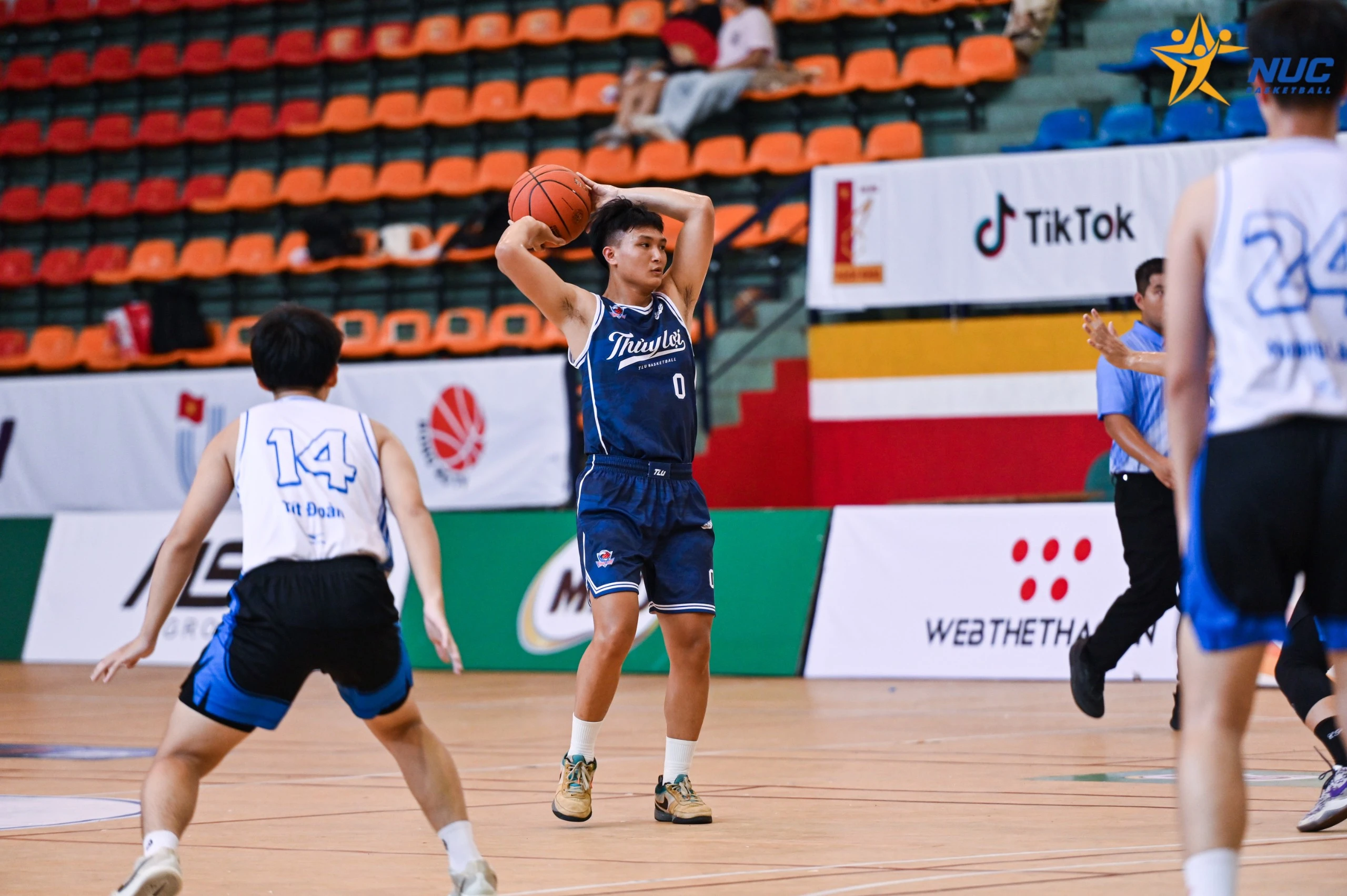 HMC_3783.jpg