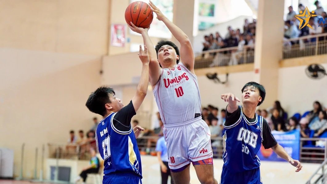 Vượt qua Đại học Văn Lang 55-47, trường Đại học MỞ TP.HCM chốt vé vào knock-out NUC Basketball 2026