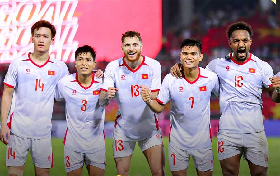 Chưa cần Việt Nam và Thái Lan thực sự gặp nhau, cuộc chiến tâm lý giữa hai nền bóng đá đã bắt đầu trên mạng xã hội.(Ảnh: VFF)