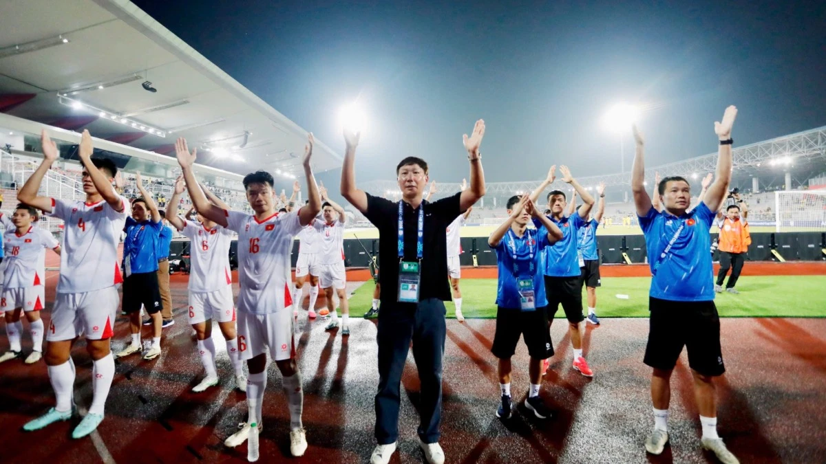 AI dự đoán Việt Nam và Thái Lan cùng thắng 2-0, gặp nhau ở chung kết