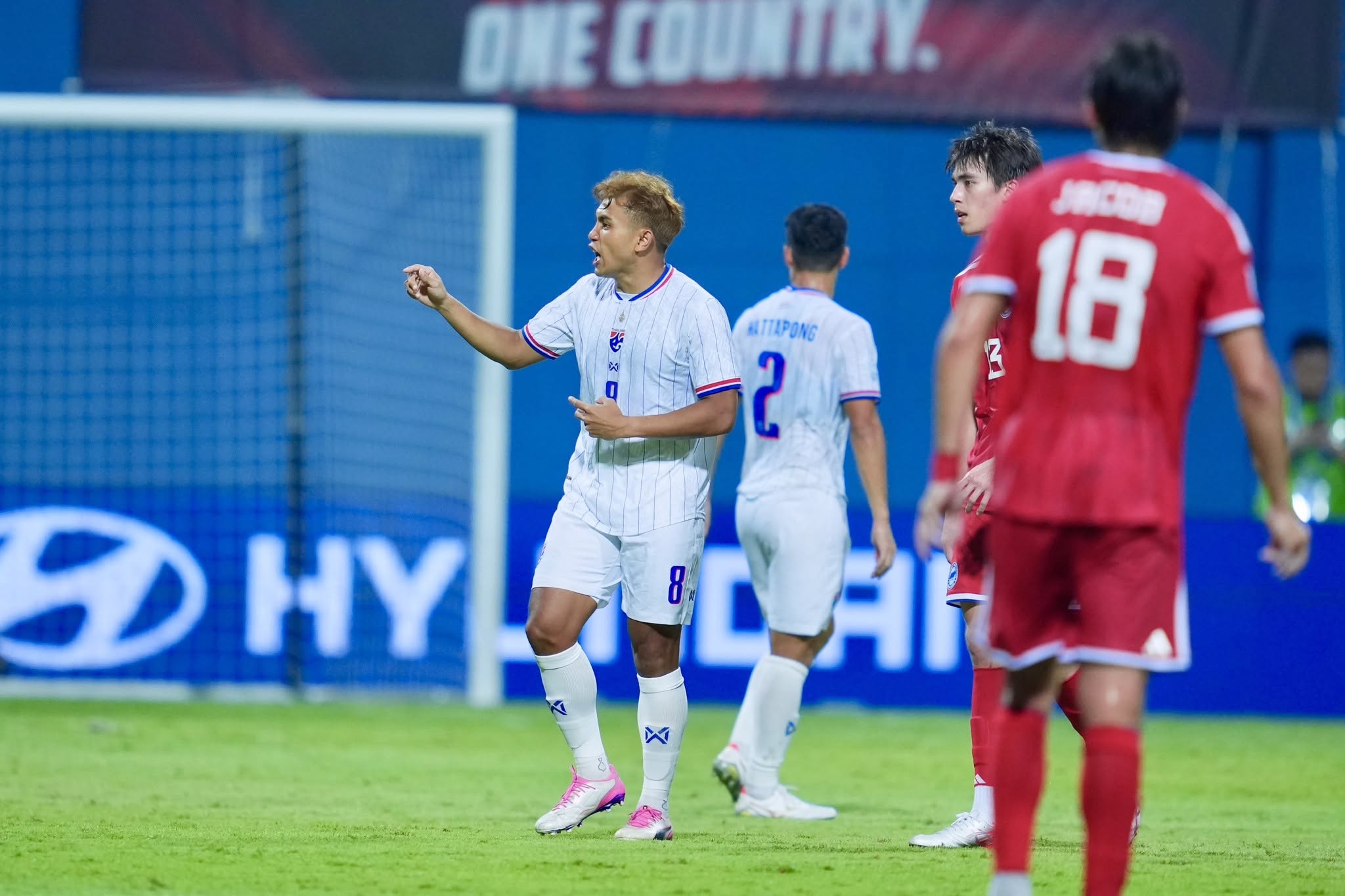 Thái Lan đánh bại Singapore 3-1 ở trận lượt đi vòng bán kết ASEAN Cup 2026 (Ảnh: ThailandNTOFFICIAL)