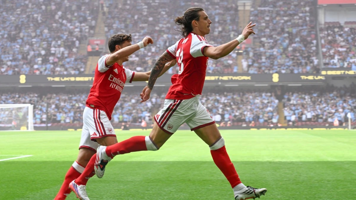 Đội nào ngăn được Arsenal bảo vệ chức vô địch Ngoại hạng Anh?