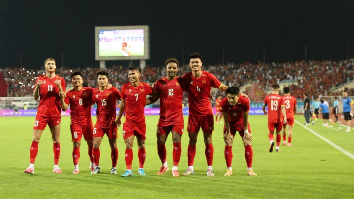 Việt Nam lần thứ hai hạ gục Malaysia bằng “vũ khí hạng nặng” để lọt vào chung kết ASEAN Cup