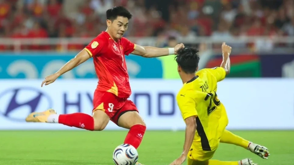 Việt Nam và Thái Lan cùng tạo nên kỷ lục ở ASEAN Cup với 3 lần liên tiếp chạm trán ở chung kết