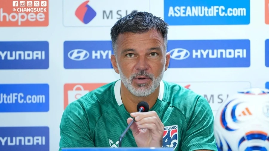 HLV Thái Lan: “Tôi hoàn toàn ủng hộ cách Việt Nam nhập tịch cầu thủ Brazil”