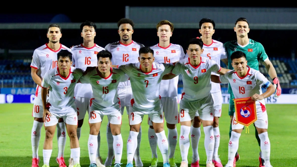 Đội hình Việt Nam đấu Thái Lan: HLV Kim Sang Sik sẽ tung “bài” gì ở Rajamangala?