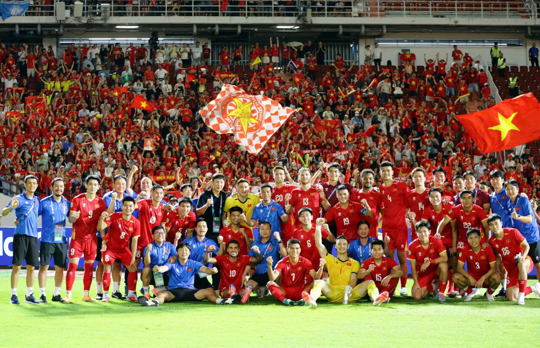 Thắng lợi thứ 3 liên tiếp tại Rajamangala giúp bóng đá Việt Nam gần hơn chức vô địch ASEAN Cup 2026. Ảnh: VFF