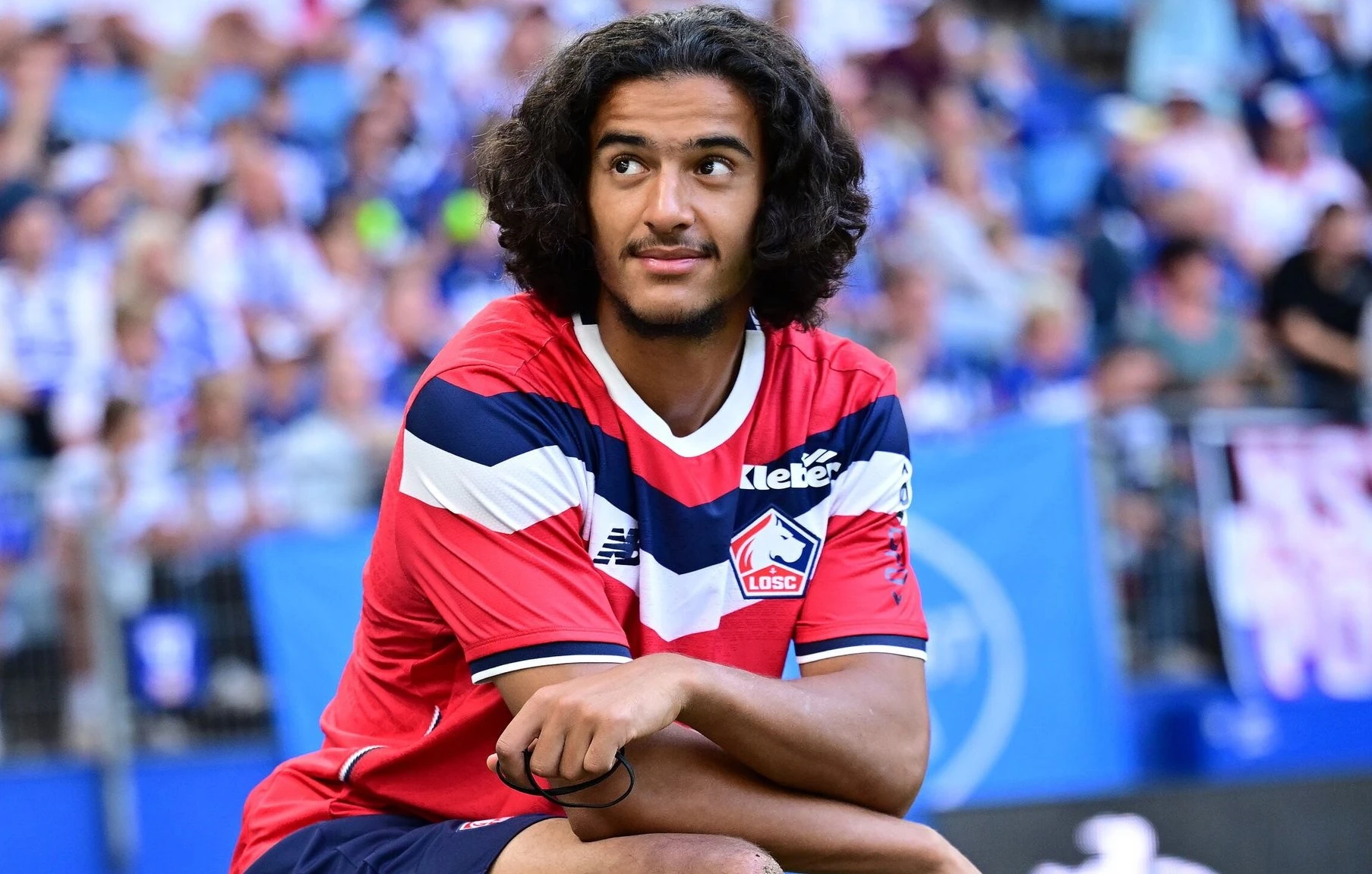 Bouaddi trưởng thành từ rất sớm trong màu áo Lille (Ảnh: Sky Sport)
