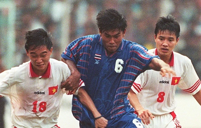 Thái Lan có chiến thắng đậm nhất trước Thái Lan cách đây 28 năm ở Tiger 1998. Ảnh: VTV