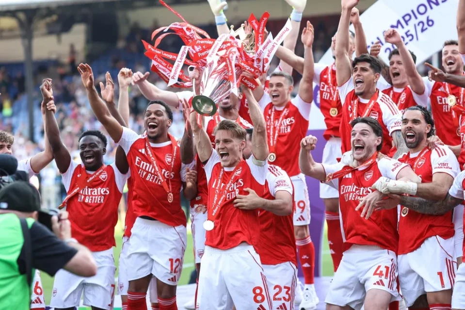 Arsenal chiếm 5 đại diện trong đội hình tiêu biểu sau khi vô địch Ngoại hạng Anh (Ảnh: Getty Images)