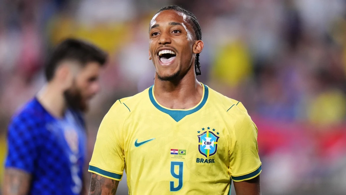 Brazil cải tổ mạnh mẽ với 16 thay sau thất bại ở World Cup