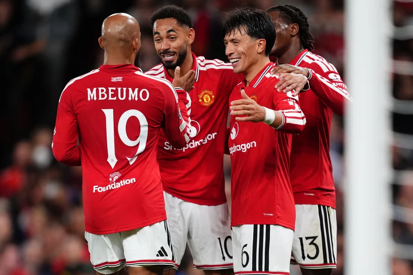 MU coi Salah chỉ là màn khởi động cho trận derby gặp Man City (Ảnh: Independent)