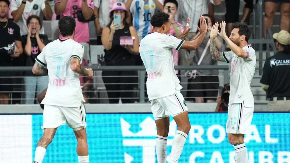 Messi ghi bàn nhưng hai lần bị cột dọc từ chối chiến thắng cho Inter Miami