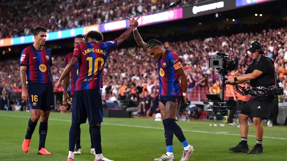 Barcelona "hành hạ" các đối thủ bằng hơn 700 đường chuyền mỗi trận