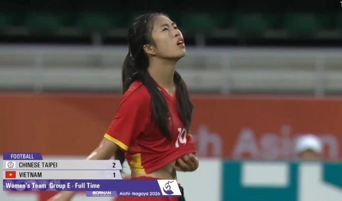 Việt Nam bỏ lỡ cơ hội gỡ hòa 2-2 ở phút bù giờ