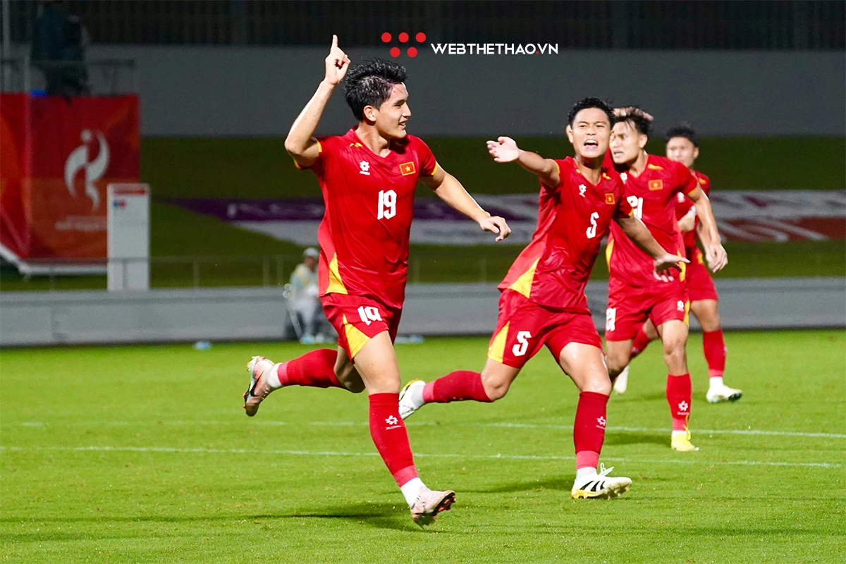 Bàn thắng của Ngọc Mỹ chỉ 2 phút sau khi U23 Việt Nam nhận bàn thua thắp lại hy vọng về màn ngược dòng (Ảnh: Việt Long)